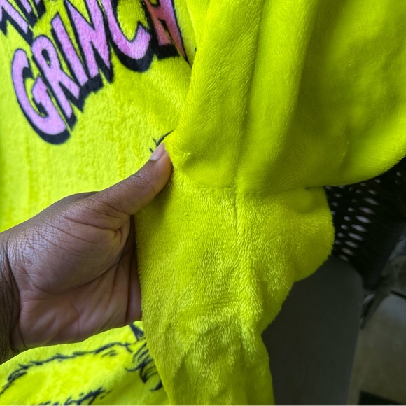 The Grinch Dr. Seuss Grinch Sweater XL (16-18) - Picture 6 of 13